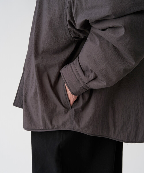 DANTON(ダントン)の「Men's Insulation Nylon Shirt Jacket(ダウンジャケット/コート・メンズ・ブラック/オリーブ/チャコール・38/44/40/42)」の10枚目の写真