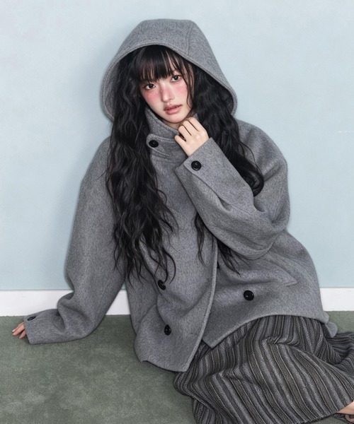 GEMEDA(ジェメダ)の「秋冬新作 ダブルボタンフード付きコート(その他アウター・レディース・グレー/ブラック・M)」の9枚目の写真