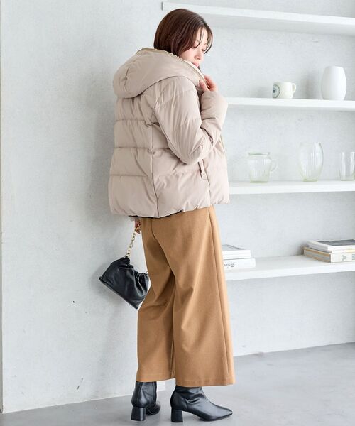 le.coeur blanc（ルクールブラン）の「ファーフードショートダウン（ダウンジャケット/コート・レディース・ブラウン/モカ/ネイビー/グレイッシュベージュ/ブラック・40/38/36）」の19枚目の写真