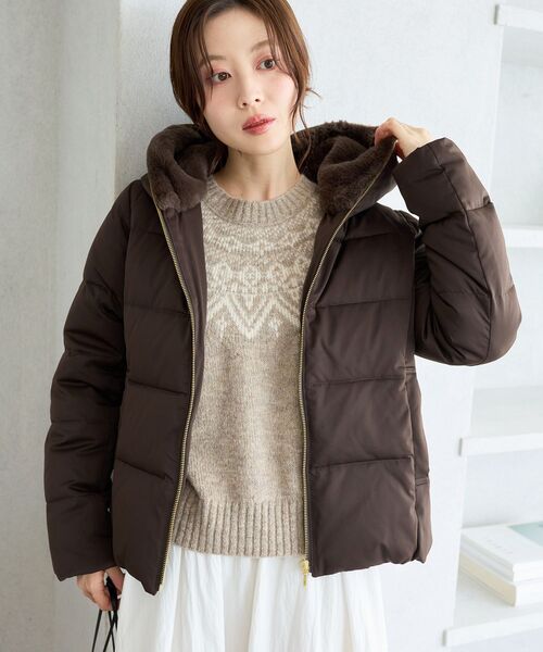 le.coeur blanc（ルクールブラン）の「ファーフードショートダウン（ダウンジャケット/コート・レディース・ブラウン/モカ/ネイビー/グレイッシュベージュ/ブラック・40/38/36）」の22枚目の写真