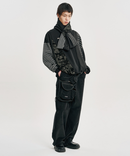 AJOBYAJO（アジョバイアジョ）の「Mixed Fabric Panel Sweatshirt [BLACK]（スウェット・レディース・その他・OS）」の2枚目の写真