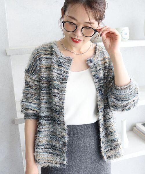 le.coeur blanc(ルクールブラン)の「《WEB限定》ファンシーヤーンクルーネックカーディガン(カーディガン/ボレロ・レディース・ブルー/ブラウン・38)」の16枚目の写真