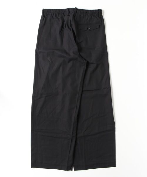 markaware（マーカウェア）の「MARKAWARE / マーカウェア：TRIPLE PLEATED EASY TROUSERS ORGANIC VOILE YARN TWILL：A25A05PT03C[MUS]（スラックス・メンズ・ブラック・2）」の2枚目の写真