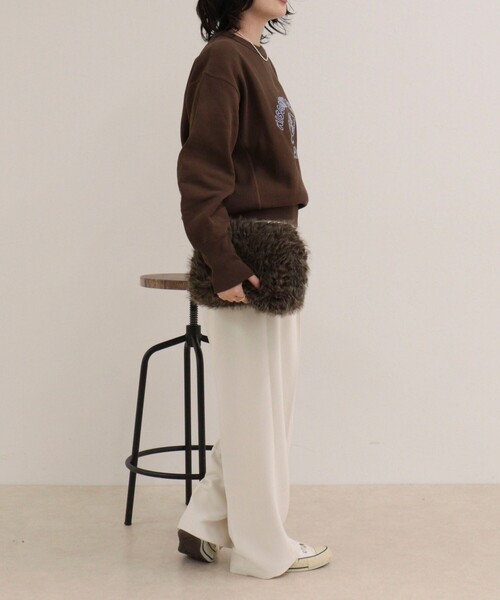 fredy emue(フレディエミュ)の「【Champion/チャンピオン】REVERSE WEAVE CREW NECK SWEATSHIRT(スウェット・レディース・ネイビー/チャコールグレー/ブラウン/ライトグレー・38)」の7枚目の写真