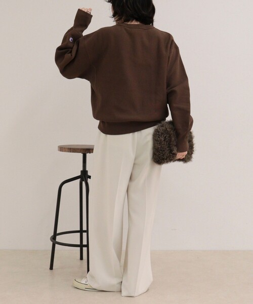 fredy emue(フレディエミュ)の「【Champion/チャンピオン】REVERSE WEAVE CREW NECK SWEATSHIRT(スウェット・レディース・ネイビー/チャコールグレー/ブラウン/ライトグレー・38)」の8枚目の写真
