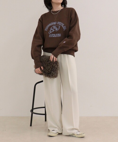 fredy emue(フレディエミュ)の「【Champion/チャンピオン】REVERSE WEAVE CREW NECK SWEATSHIRT(スウェット・レディース・ネイビー/チャコールグレー/ブラウン/ライトグレー・38)」の9枚目の写真