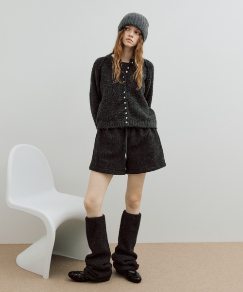 ANF.MUU(アンフムー)の「クルーネックブークレニットカーディガン(ニット/セーター・レディース・ブラウン/チャコールグレー/モカ/アイボリー・FREE)」の15枚目の写真