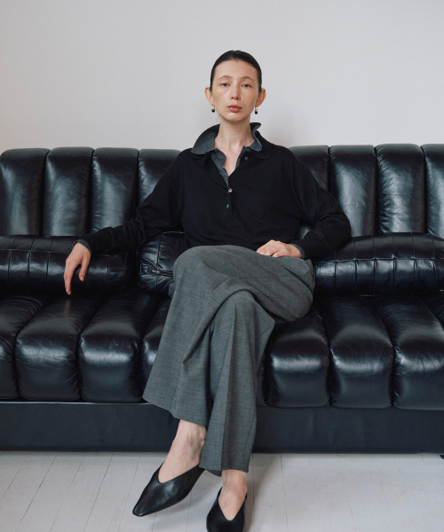 NOTIA(ノティア)の「WOOL SILK BUTTON COLLAR KNIT_BLACK(ニット/セーター・レディース・その他・SMALL/MEDIUM)」の4枚目の写真