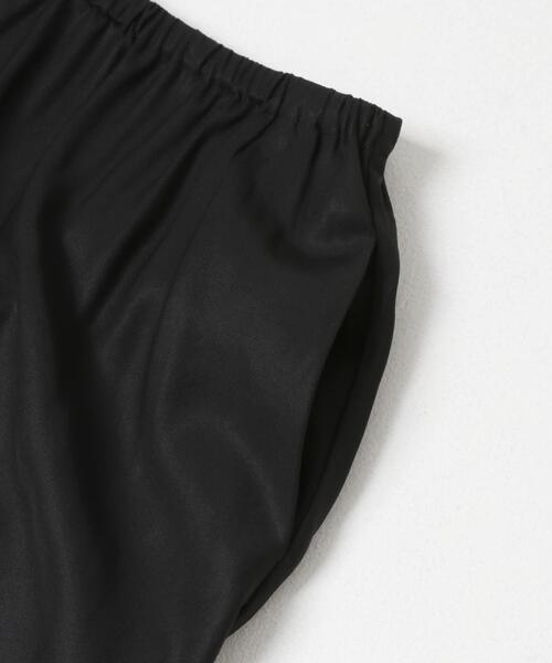 URBAN RESEARCH DOORS(アーバンリサーチドアーズ)の「バイアスロングスカート(スカート・レディース・ブラック・LARGE/MEDIUM)」の4枚目の写真