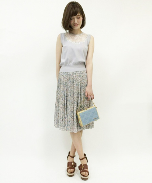 31 Sons de mode(トランテアン ソン ドゥ モード)の「ネックレースノースリーブプルオーバー(ニット/セーター・レディース・ブラック/ライトグレー/グリーン/オフホワイト・36)」の4枚目の写真