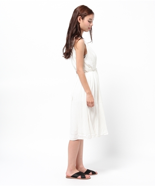 LBC（エルビーシー）の「レーヨンクレープレースワンピース         （ワンピース・レディース・オフホワイト/ブラック・MEDIUM/LARGE）」の4枚目の写真