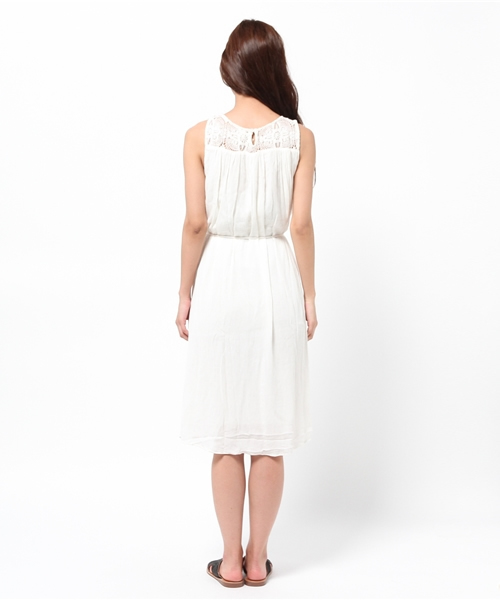 LBC（エルビーシー）の「レーヨンクレープレースワンピース         （ワンピース・レディース・オフホワイト/ブラック・MEDIUM/LARGE）」の5枚目の写真