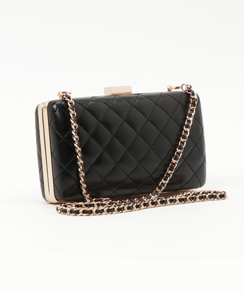 SHIPS for women(シップスフォーウィメン)の「little black:キルトポシェット(クラッチバッグ・レディース・ブラック/ベージュ・ONE SIZE)」の3枚目の写真