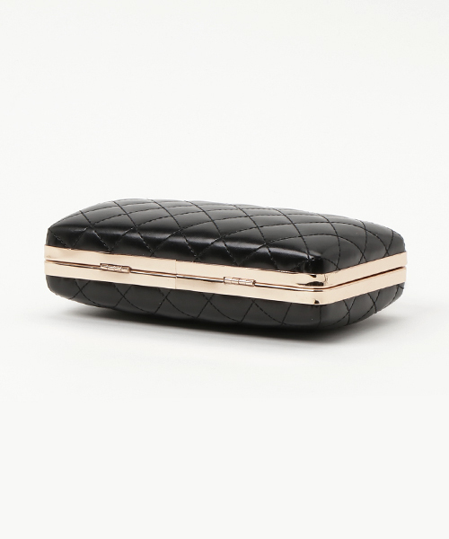 SHIPS for women(シップスフォーウィメン)の「little black:キルトポシェット(クラッチバッグ・レディース・ブラック/ベージュ・ONE SIZE)」の4枚目の写真