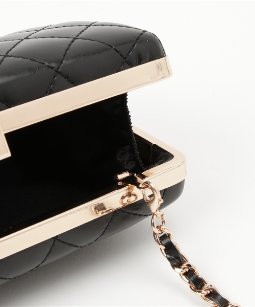 SHIPS for women(シップスフォーウィメン)の「little black:キルトポシェット(クラッチバッグ・レディース・ブラック/ベージュ・ONE SIZE)」の5枚目の写真