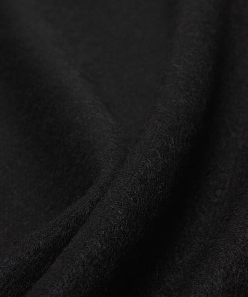 UNITED ARROWS（ユナイテッドアローズ）の「UNITED ARROWS カシミヤストール（マフラー・レディース・オフホワイト/ブラック/ライトグレー/ピンク/ネイビー/パープル・フリー）」の8枚目の写真