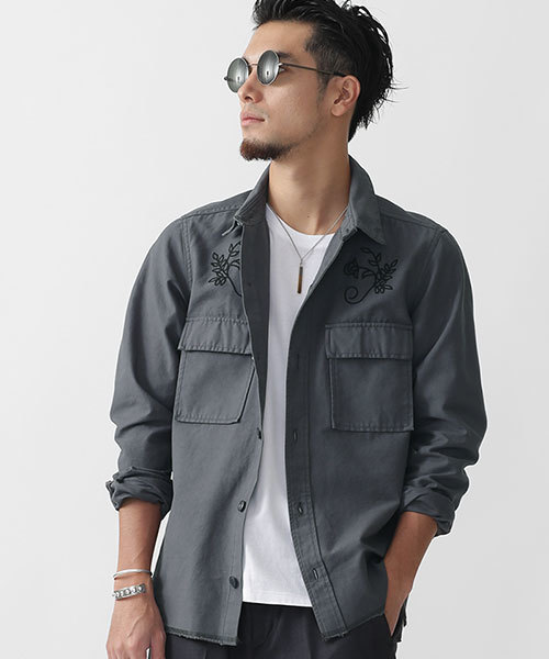 NANO universe(ナノユニバース)の「//刺繍製品染めシャツ(シャツ/ブラウス・メンズ・レンガ/スミクロ・LARGE/SMALL/MEDIUM)」の1枚目の写真