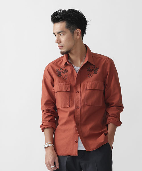 NANO universe(ナノユニバース)の「//刺繍製品染めシャツ(シャツ/ブラウス・メンズ・レンガ/スミクロ・LARGE/SMALL/MEDIUM)」の3枚目の写真