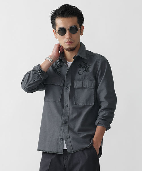 NANO universe(ナノユニバース)の「//刺繍製品染めシャツ(シャツ/ブラウス・メンズ・レンガ/スミクロ・LARGE/SMALL/MEDIUM)」の4枚目の写真