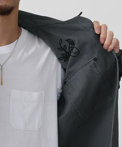 NANO universe(ナノユニバース)の「//刺繍製品染めシャツ(シャツ/ブラウス・メンズ・レンガ/スミクロ・LARGE/SMALL/MEDIUM)」の7枚目の写真