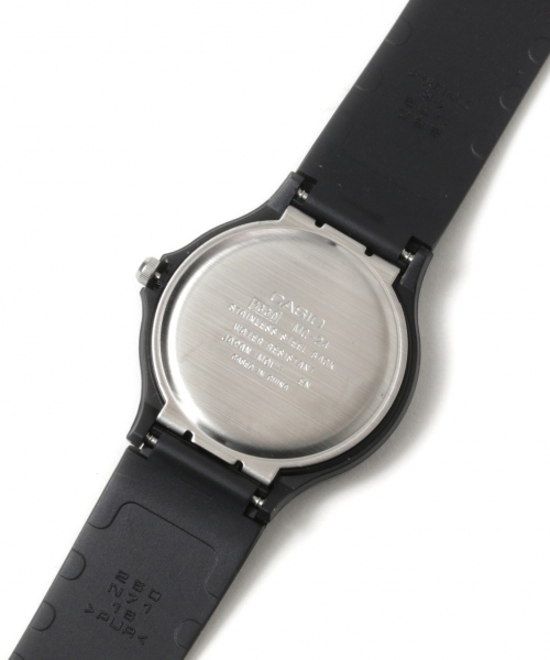 GLOBAL WORK(グローバルワーク)の「【CASIO】マルガタアナログ/766860(アナログ腕時計・レディース・ホワイト/ブラック・FREE)」の5枚目の写真