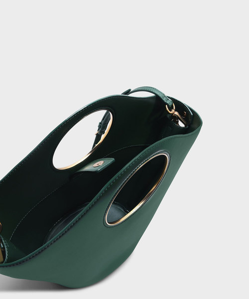 CHARLES & KEITH(チャールズ & キース)の「サーキュラーカットアウトハンドルトートバッグ / CIRCULAR CUT OUT HANDLE TOTE BAG(トートバッグ・レディース・ブラウン系その他/グリーン・XL)」の9枚目の写真
