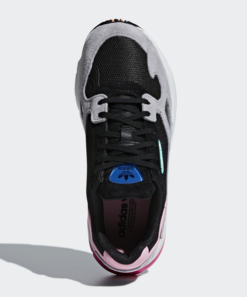 adidas（アディダス）の「アディダスファルコン ［adidasFALCON W