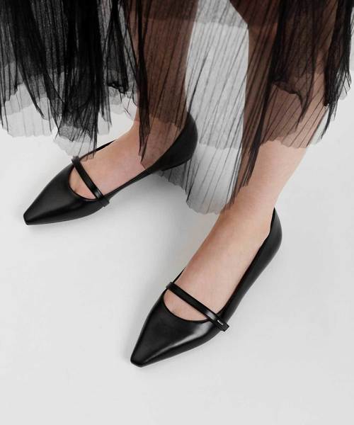 CHARLES & KEITH(チャールズ & キース)の「ポインテッドトゥメリージェーン / POINTED TOE MARY JANES(バレエシューズ・レディース・ブラック/ブルー/ミント/アイボリー・22.5cm/23cm/23.5cm/24.5cm/25cm/25.5cm)」の5枚目の写真