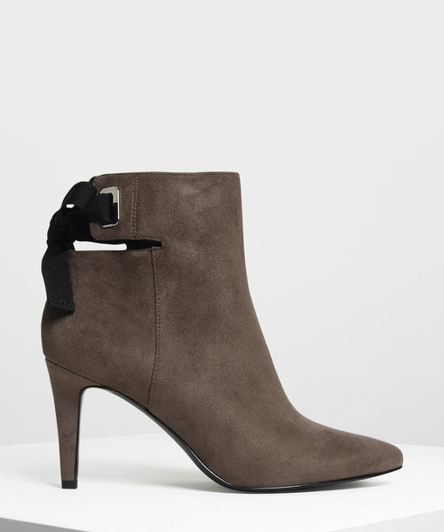 CHARLES & KEITH(チャールズ & キース)の「レースアップボウアンクルブーツ / LACE UP BOW ANKLE BOOTS(ブーツ・レディース・ブルーグリーン/ブラック/ライトベージュ・24.5cm/25cm/23cm/23.5cm/25.5cm/22.5cm)」の1枚目の写真