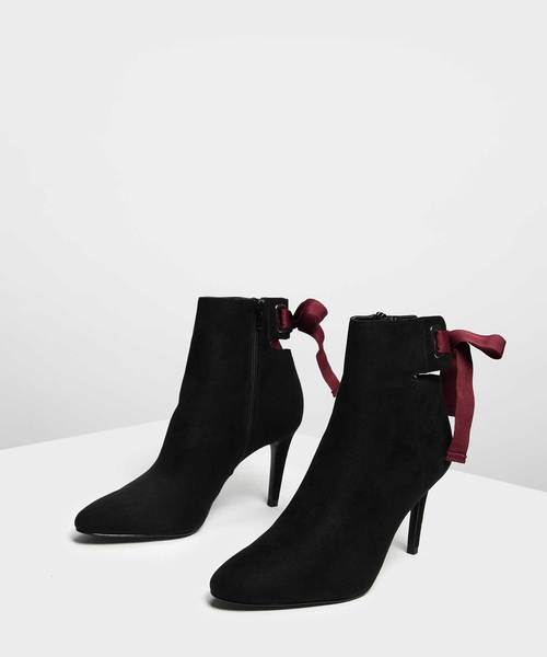CHARLES & KEITH(チャールズ & キース)の「レースアップボウアンクルブーツ / LACE UP BOW ANKLE BOOTS(ブーツ・レディース・ブルーグリーン/ブラック/ライトベージュ・24.5cm/25cm/23cm/23.5cm/25.5cm/22.5cm)」の5枚目の写真
