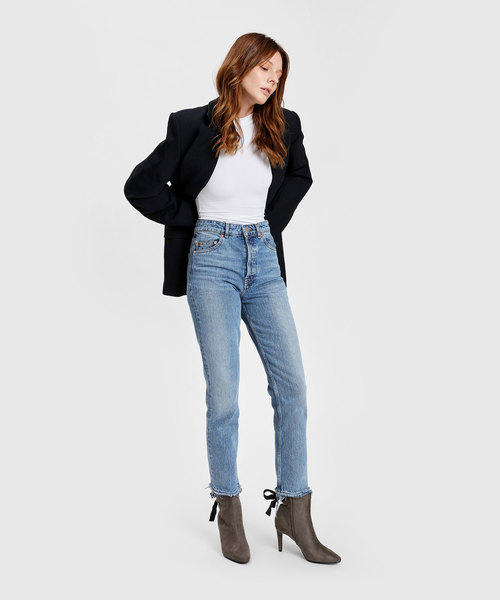 CHARLES & KEITH(チャールズ & キース)の「レースアップボウアンクルブーツ / LACE UP BOW ANKLE BOOTS(ブーツ・レディース・ブルーグリーン/ブラック/ライトベージュ・24.5cm/25cm/23cm/23.5cm/25.5cm/22.5cm)」の15枚目の写真