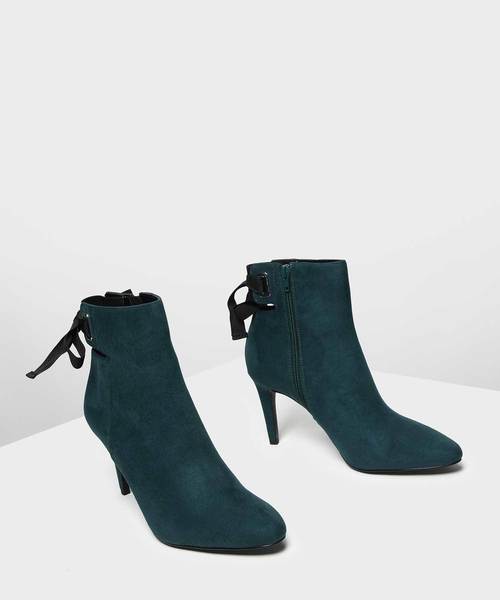 CHARLES & KEITH(チャールズ & キース)の「レースアップボウアンクルブーツ / LACE UP BOW ANKLE BOOTS(ブーツ・レディース・ブルーグリーン/ブラック/ライトベージュ・24.5cm/25cm/23cm/23.5cm/25.5cm/22.5cm)」の17枚目の写真