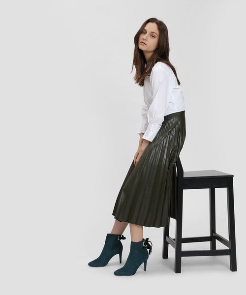 CHARLES & KEITH(チャールズ & キース)の「レースアップボウアンクルブーツ / LACE UP BOW ANKLE BOOTS(ブーツ・レディース・ブルーグリーン/ブラック/ライトベージュ・24.5cm/25cm/23cm/23.5cm/25.5cm/22.5cm)」の21枚目の写真