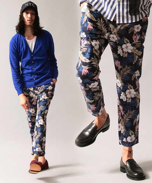 BEAUTY&YOUTH UNITED ARROWS(ビューティーアンドユースユナイテッドアローズ)の「by ∴ プリント タック ノープリーツ アンクルパンツ ◆§(その他パンツ・メンズ・ダークグレー/ネイビー・SMALL/MEDIUM/LARGE/X-LARGE)」の1枚目の写真