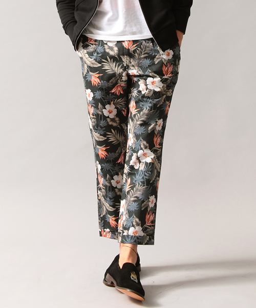 BEAUTY&YOUTH UNITED ARROWS(ビューティーアンドユースユナイテッドアローズ)の「by ∴ プリント タック ノープリーツ アンクルパンツ ◆§(その他パンツ・メンズ・ダークグレー/ネイビー・SMALL/MEDIUM/LARGE/X-LARGE)」の3枚目の写真