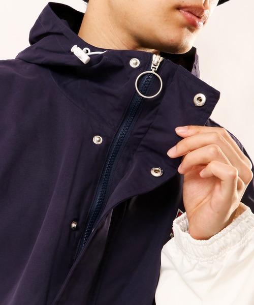 FILA HERITAGE(フィラヘリテージ)の「【FILA heritage】フード付き切裏地メッシュ撥水アノラック(ナイロンジャケット・メンズ・ブルー/ネイビー/レッド・XXL/L/M/XL/S)」の18枚目の写真