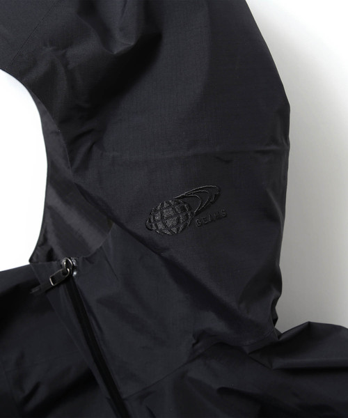 ARC'TERYX（アークテリクス）の「ARC’TERYX × BEAMS / 別注 Zeta SL（マウンテンパーカー・メンズ・ブラック・SMALL/MEDIUM/LARGE）」の7枚目の写真