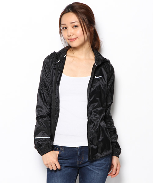 NIKE(ナイキ)の「ナイキ ウィメンズ サイクロン ジャケット NIKE AS CYCLONE JACKET 588658(ナイロンジャケット・レディース・ホワイト/ブラック/レッド・MEDIUM/SMALL)」の5枚目の写真