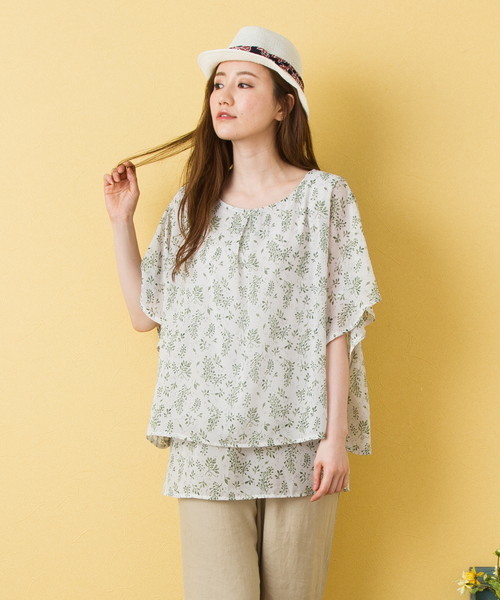 EVLOVE(イヴロヴ)の「シフォンボタニカルプリントバックシャンブラウス(シャツ/ブラウス・レディース・ライトベージュ/ネイビー/ローズ/ブラック・15号/17号/13号)」の2枚目の写真