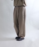Confirm(コンファーム)の「パンツ(スラックス)」