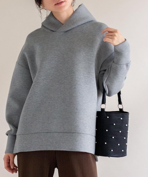 ottilie(オティーリエ)の「ボンディングパーカー(パーカー・レディース・ナチュラル/チャコールグレー/ブラック/モカ/サックスブルー・FREE)」の3枚目の写真
