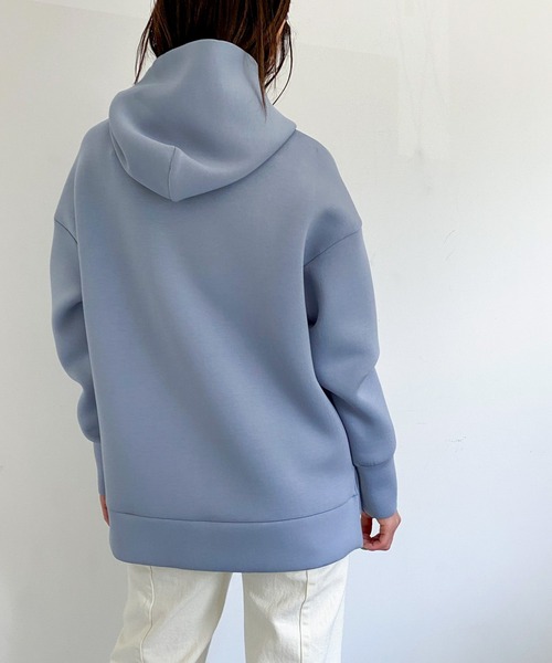 ottilie(オティーリエ)の「ボンディングパーカー(パーカー・レディース・ナチュラル/チャコールグレー/ブラック/モカ/サックスブルー・FREE)」の13枚目の写真