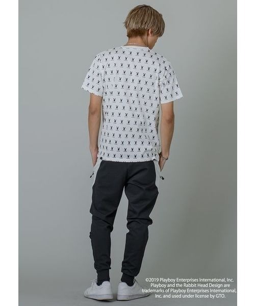 REGIEVO(レジエボ)の「【PLAYBOY×REGIEVO】別注 総ラビットプリントTシャツ(Tシャツ/カットソー・メンズ・オフホワイト/ブラック・S/M/L/XL)」の6枚目の写真