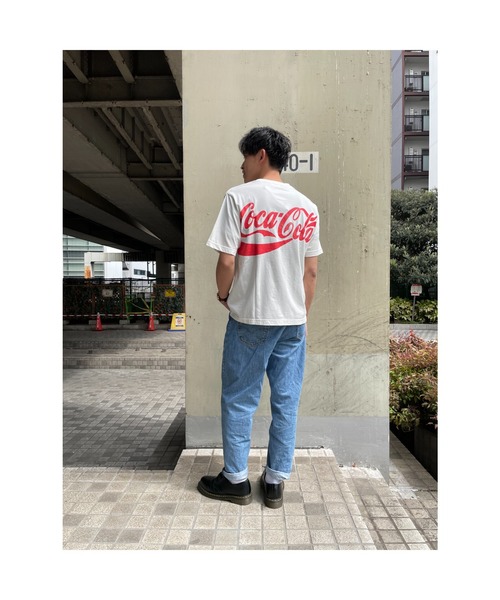 Coca Cola（コカコーラ）の「＜コカ・コーラ＞ウォッシュ加工Ｔシャツ（Tシャツ/カットソー・メンズ・ホワイト/ブラック/ネイビー・MEDIUM/X-LARGE/LARGE）」の13枚目の写真