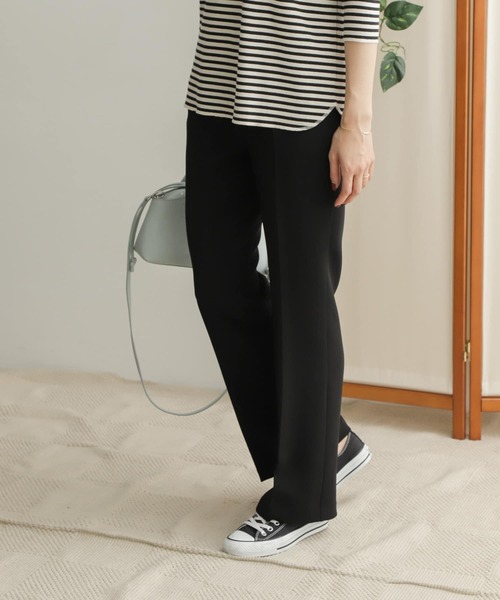 URBAN RESEARCH DOORS(アーバンリサーチドアーズ)の「フレアイージーパンツ(その他パンツ・レディース・ブラック/ピンク/グレー系その他・38/36)」の4枚目の写真