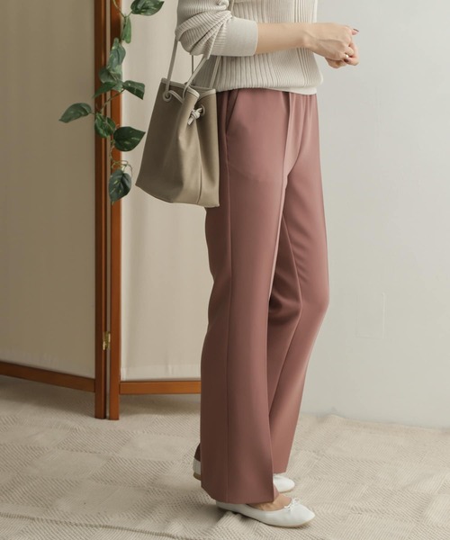 URBAN RESEARCH DOORS(アーバンリサーチドアーズ)の「フレアイージーパンツ(その他パンツ・レディース・ブラック/ピンク/グレー系その他・38/36)」の5枚目の写真