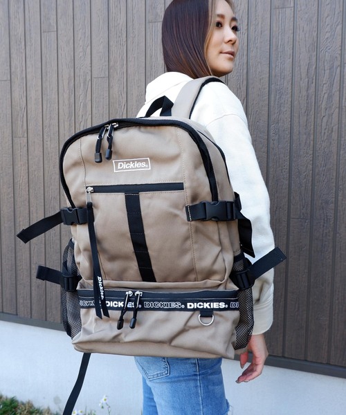 Dickies（ディッキーズ）の「Dickies FRAME LOGO BACKPACK（バックパック/リュック・レディース・ブラック/ワイン/ネイビー/ブラック系その他/ベージュ・FREE）」の3枚目の写真