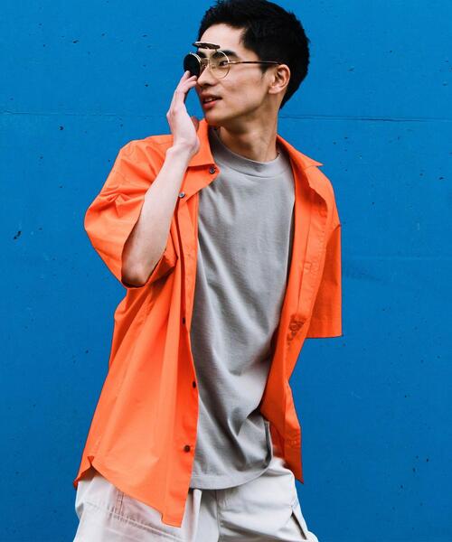 green label relaxing（グリーンレーベルリラクシング）の「【 WEB限定 】[ GLR/ -or ] オーバーサイズ レギュラーカラー 半袖 シャツ ユニセックス（シャツ/ブラウス・メンズ・ホワイト/ベージュ/オレンジ/ライトブルー・S/M/L）」の4枚目の写真