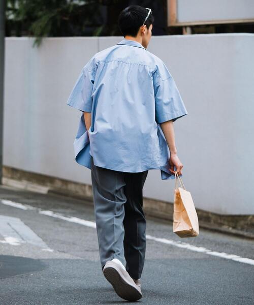 green label relaxing（グリーンレーベルリラクシング）の「【 WEB限定 】[ GLR/ -or ] オーバーサイズ レギュラーカラー 半袖 シャツ ユニセックス（シャツ/ブラウス・メンズ・ホワイト/ベージュ/オレンジ/ライトブルー・S/M/L）」の5枚目の写真