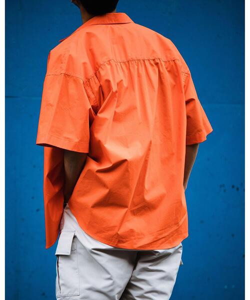 green label relaxing（グリーンレーベルリラクシング）の「【 WEB限定 】[ GLR/ -or ] オーバーサイズ レギュラーカラー 半袖 シャツ ユニセックス（シャツ/ブラウス・メンズ・ホワイト/ベージュ/オレンジ/ライトブルー・S/M/L）」の10枚目の写真